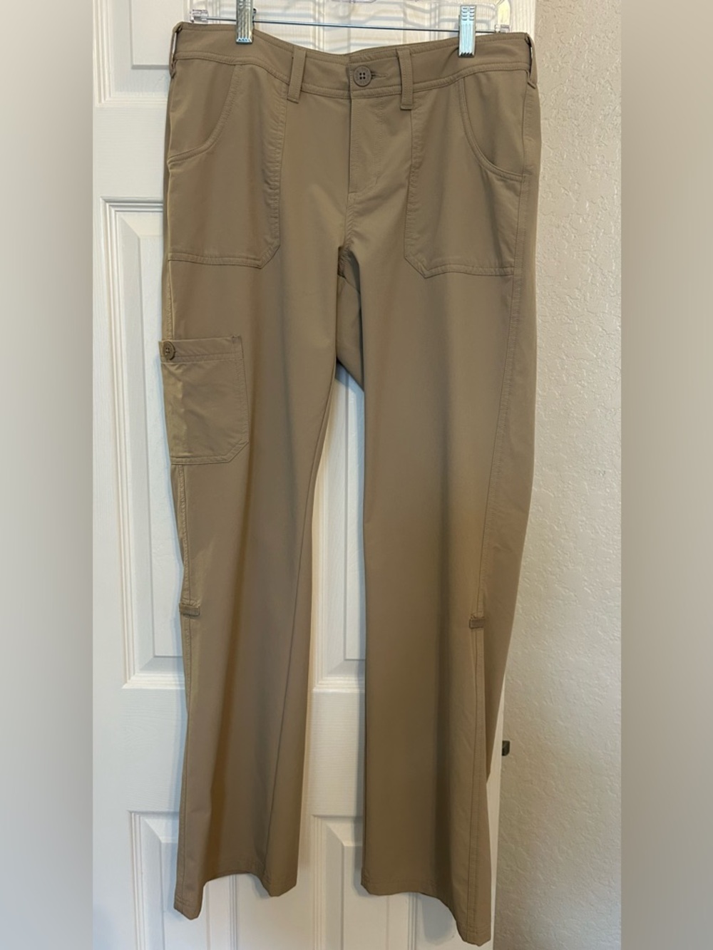 The North Face Women's Straight Leg Pants in Khaki